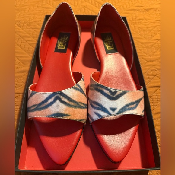 BNIB RARE VonD Lizzy Tiger Flat - Picture 1 of 8